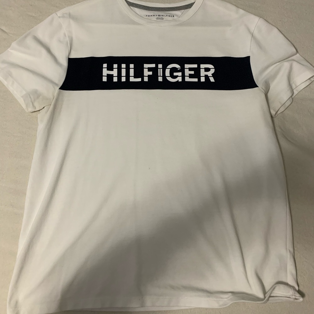 White Tommy Hilfiger tee
